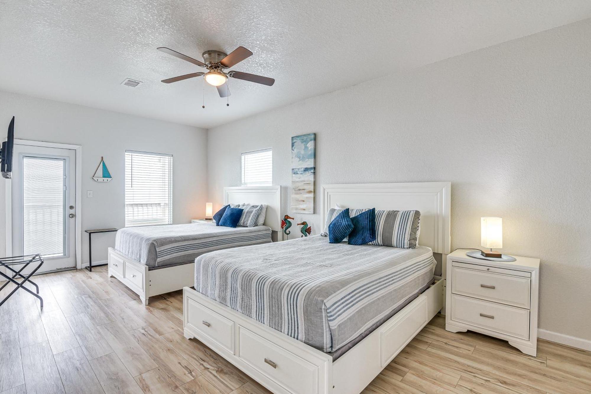 Beachfront Texas Retreat - 2 Decks, Patio And Views! Surfside Beach Exterior photo